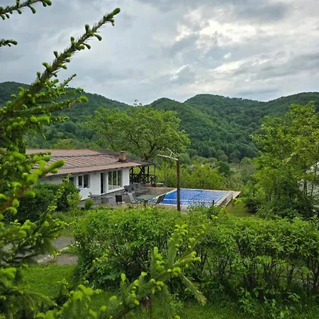 Sunrise Glamping Retreat *